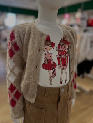 🎁 Vánoční inspirace pro kluky a holky! 🎄 Připravte se na nejkrásnější svátky v roce s naší novou kolekcí! U nás najdete...